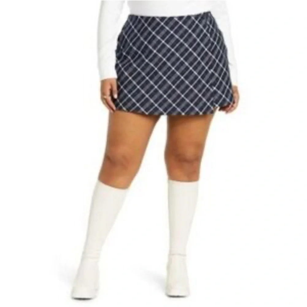NWT Junior’s BP Navy Blue Plaid Faux Wrap School Girl Mini Skirt (XL)